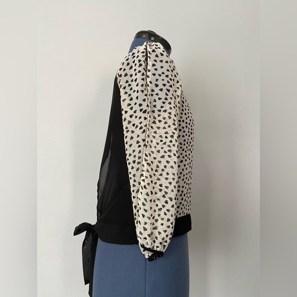 Open-Back Blouse - Picture 2 of 4